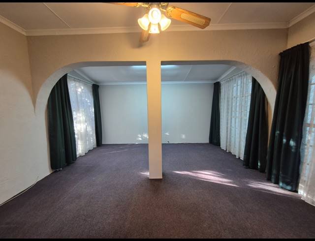 3 BEDROOM HOUSE FOR SALE IN STEELVIEW